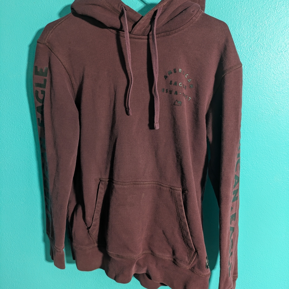 American Eagle Outfitters Men’s Maroon Pullover Hoodie